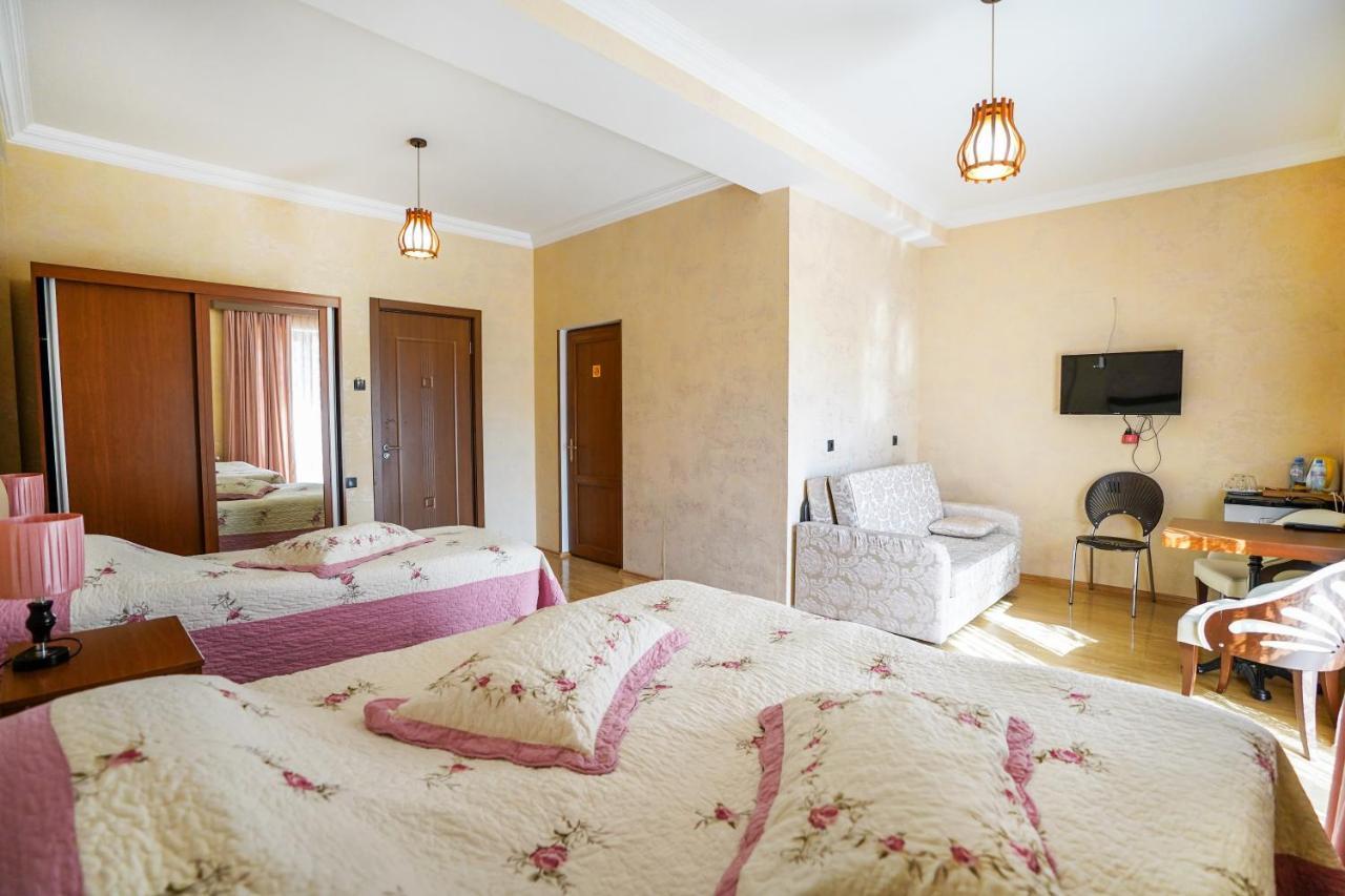 Natali Hotel Borjomi Ngoại thất bức ảnh
