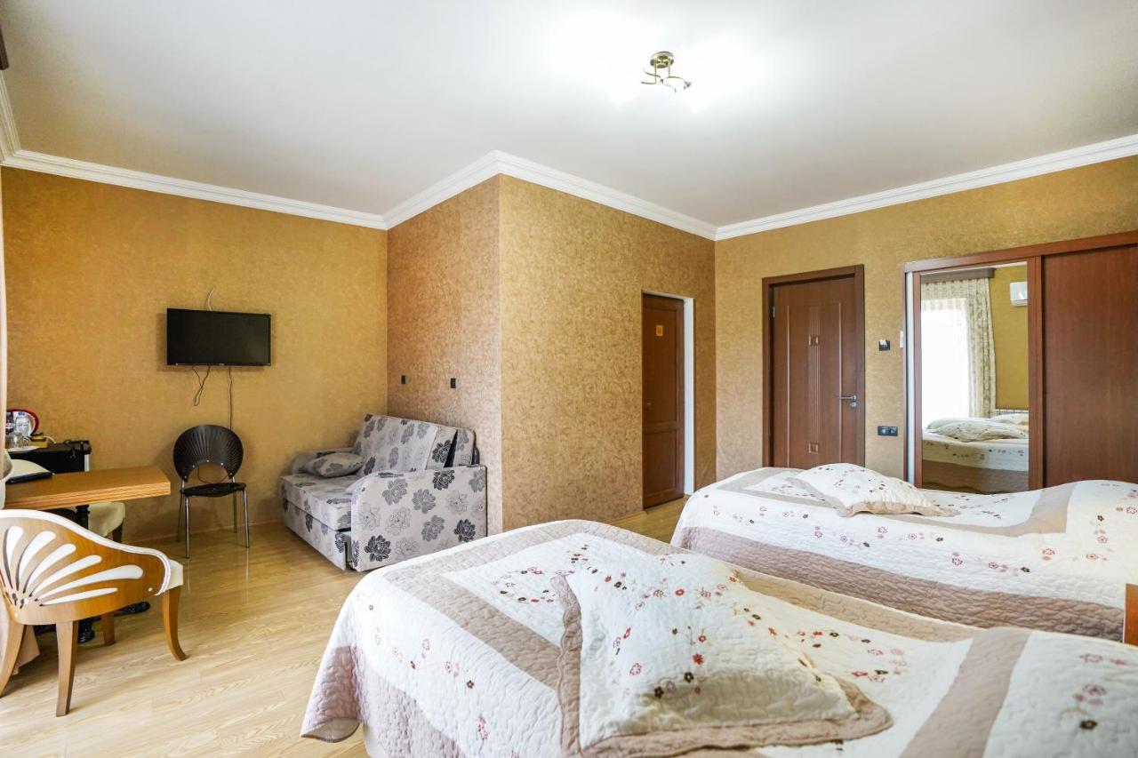 Natali Hotel Borjomi Ngoại thất bức ảnh